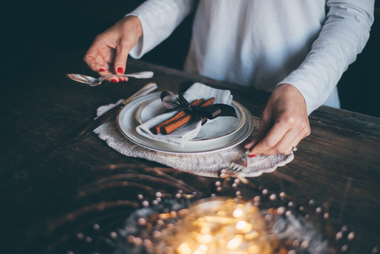 come apparecchiare la tavola di natale